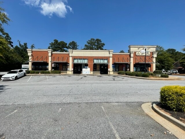 More Photos Of 102 Lexington Cir, Peachtree City Freestanding For Sale