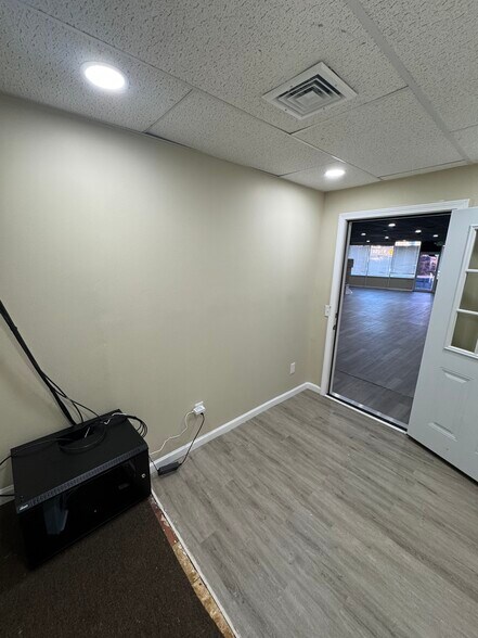 More Photos Of 1036 Chicopee St, Chicopee Storefront Retail Residential For Lease