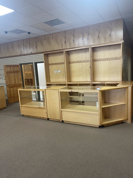 More Photos Of 3455 Keith Bridge Rd, Cumming Freestanding For Sale