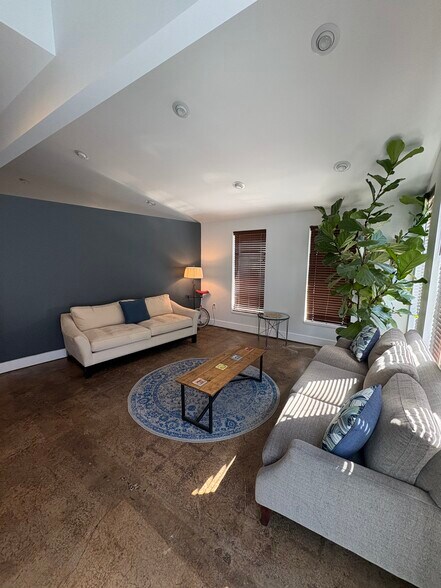 More Photos Of 253 NW 14th St, Atlanta Loft Creative Space For Sale