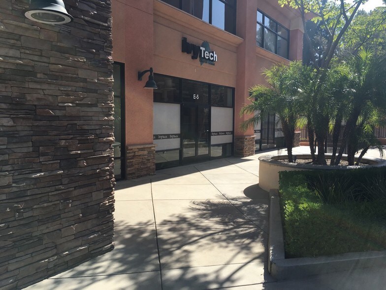 More Photos Of 6591-6599 Collins Dr, Moorpark Unknown For Lease