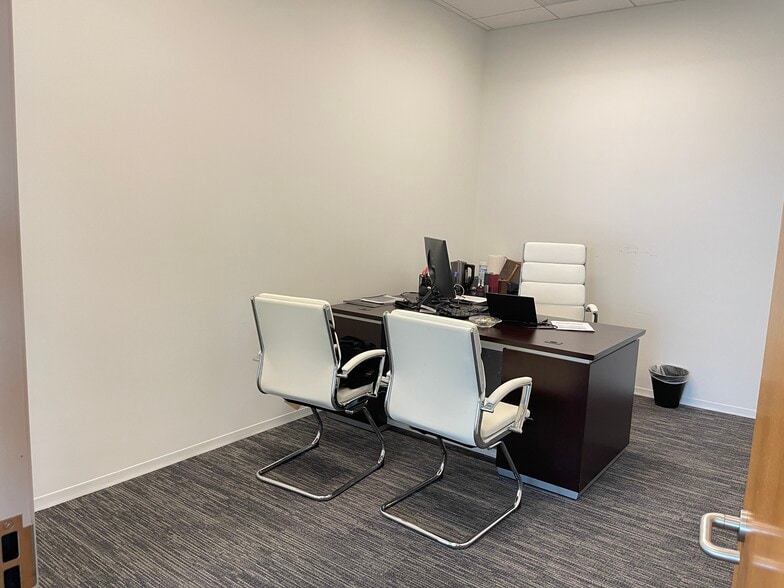 More Photos Of 200 Spectrum Center Dr, Irvine Office For Lease