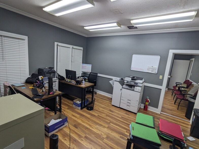 More Photos Of 1005 Bullard Ct, Raleigh Medical For Lease