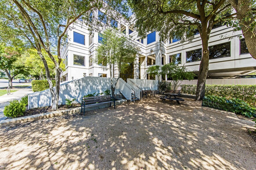 More Photos Of 1601 Rio Grande St, Austin Office For Lease