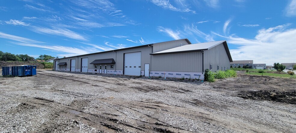 More Photos Of 8215 Taney Pl, Merrillville Warehouse For Lease