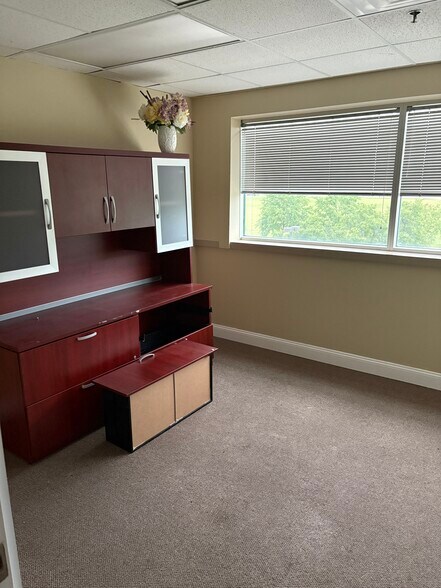 More Photos Of 303 Corporate Center Dr, Vandalia Office For Lease
