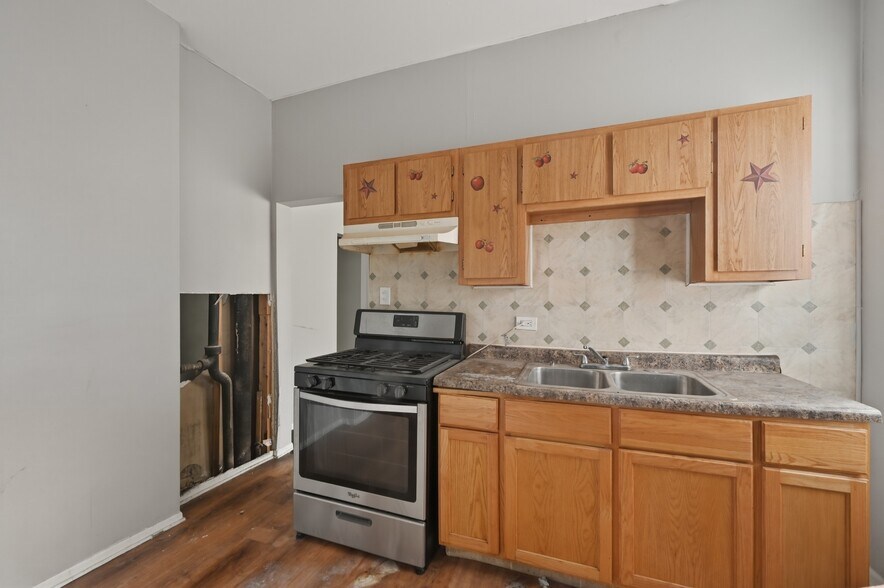 More Photos Of 4901 S Michigan Ave, Chicago Apartments For Sale