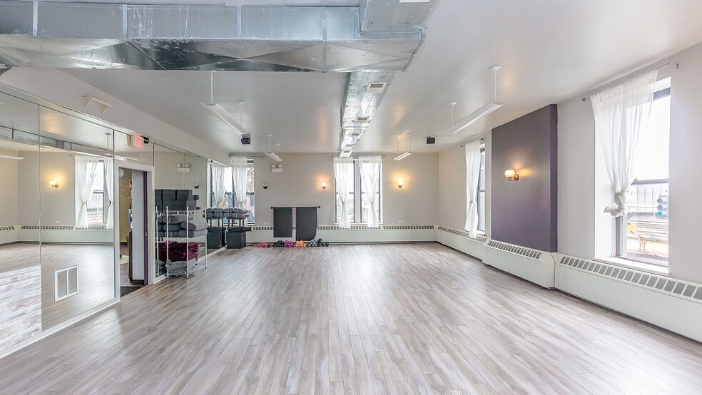 More Photos Of 101-107 N Oak Park Ave, Oak Park General Retail For Sale