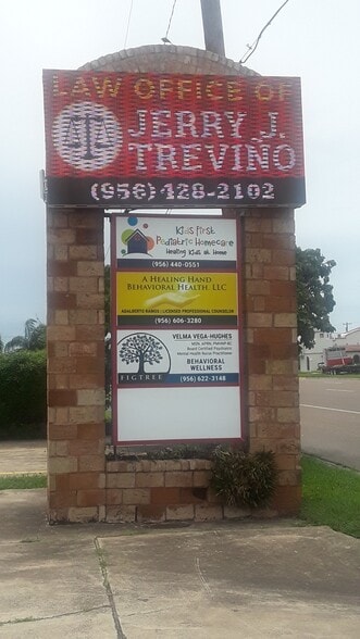 More Photos Of 1720 E Harrison Ave, Harlingen Office For Lease