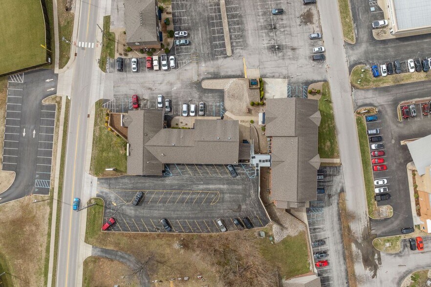 More Photos Of 819 Mt Tabor Rd, New Albany Office For Sale