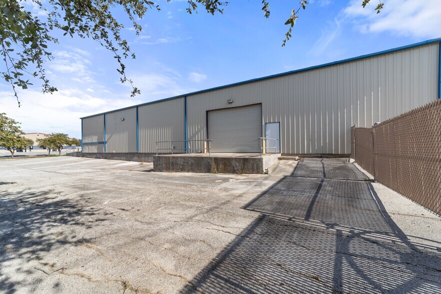 More Photos Of 17300 Bell North Dr, Schertz Warehouse For Sale