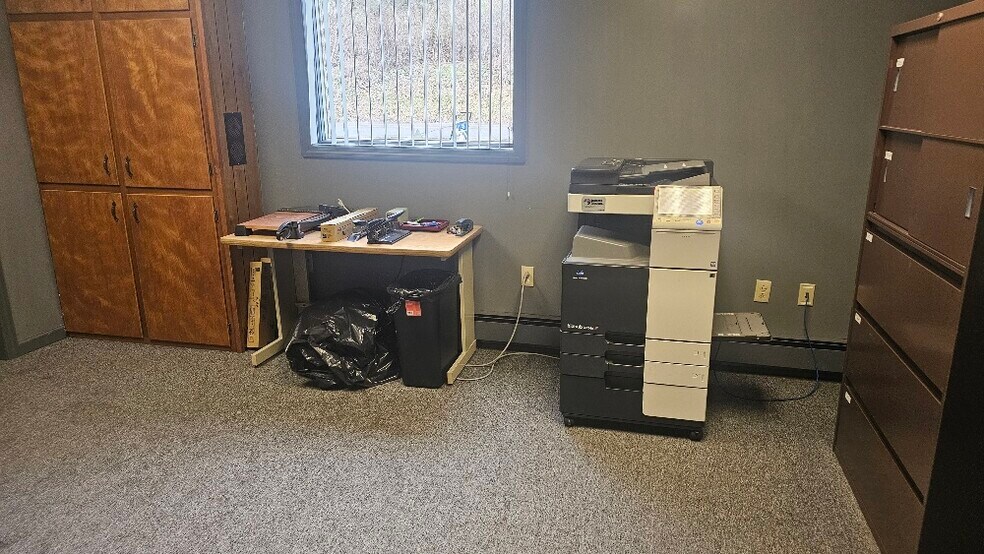 More Photos Of 2928 Washington Ave, Clearfield Industrial For Sale