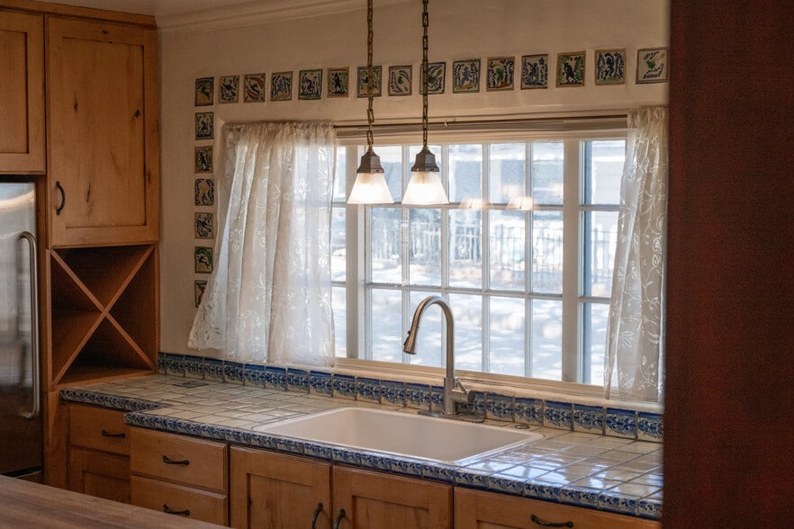 More Photos Of 502 Pierce St, Monterey Office For Sale