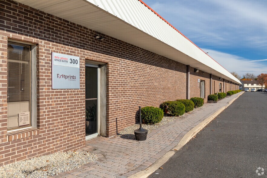 More Photos Of 3525 Quakerbridge Rd, Hamilton Medical For Lease