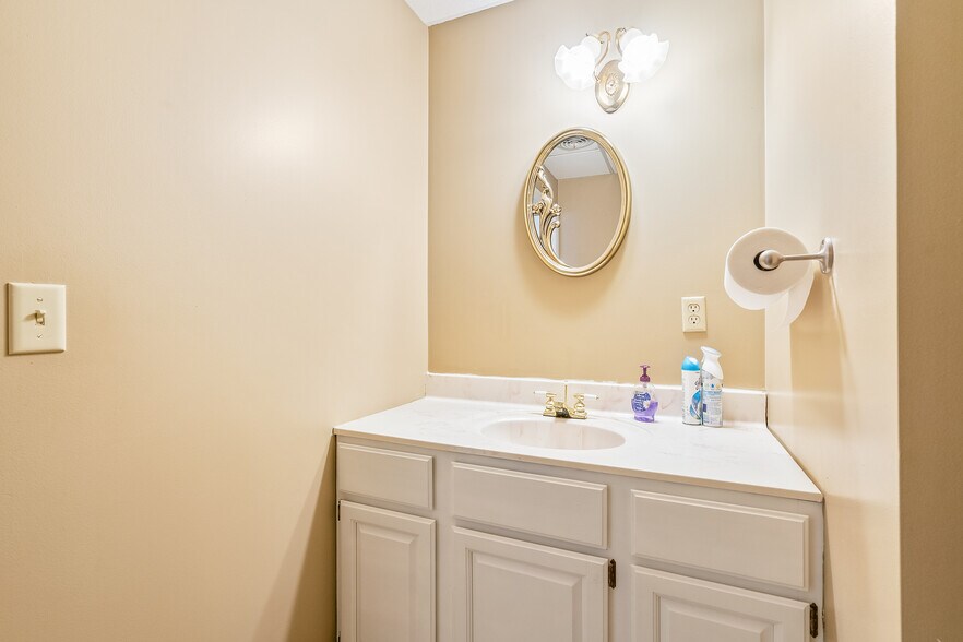 More Photos Of 503 E Russell Rd, Tecumseh Specialty For Sale