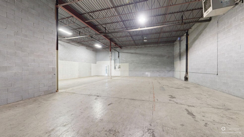 Primary Photo Of 1100-1240 Rue Beaulac, Montréal Showroom For Lease