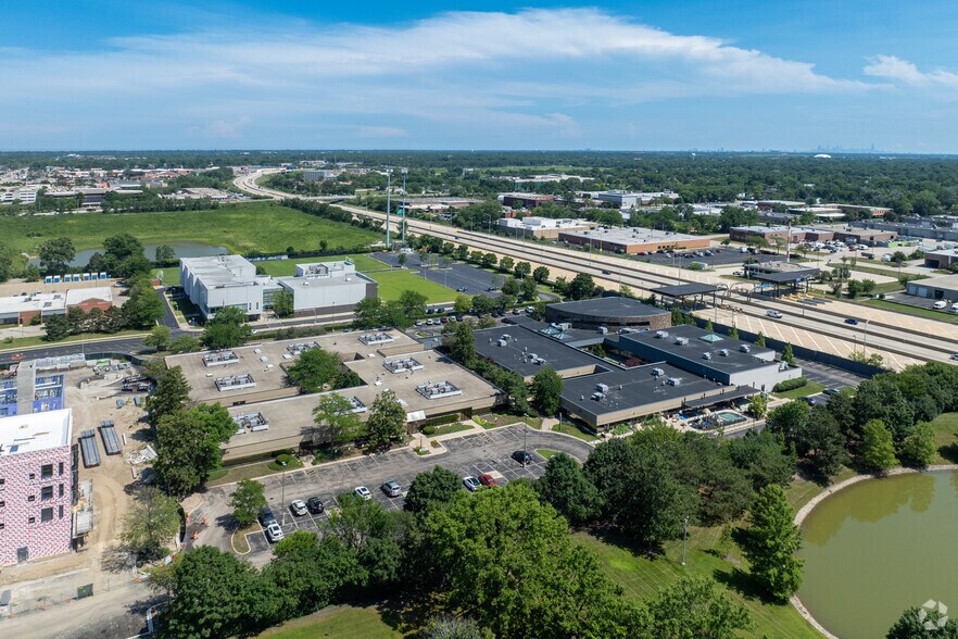 More Photos Of 1161 Lake Cook Rd, Deerfield Medical For Lease