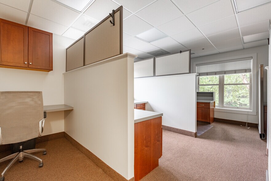 More Photos Of 6339 Ten Oaks Rd, Clarksville Office For Sale