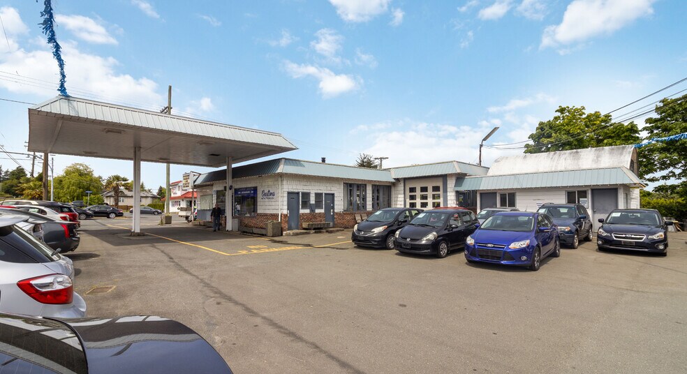 More Photos Of 9139 E Saanich Rd, North Saanich Auto Dealership For Sale