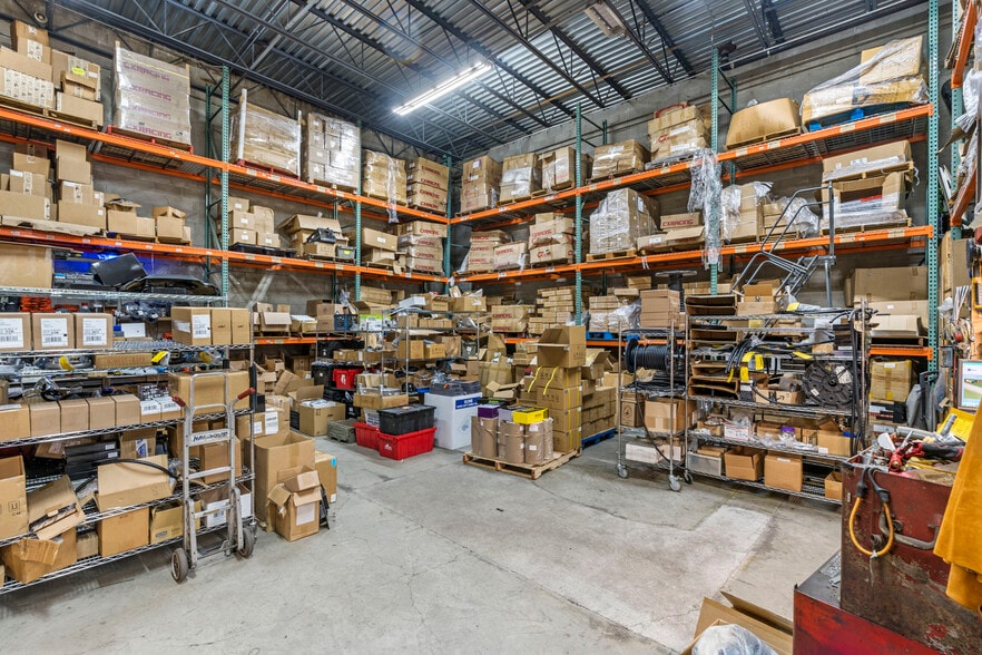 More Photos Of 574 Industrial Loop, Staten Island Warehouse For Sale