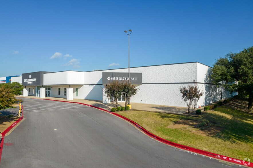 More Photos Of 1820-2020 N Central Expy, McKinney Unknown For Lease