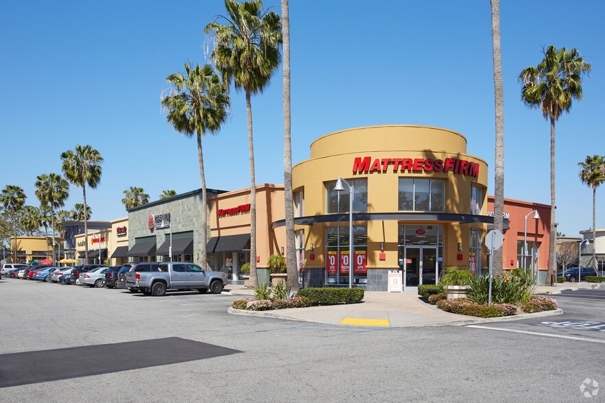 More Photos Of 11401-11489 South St, Cerritos Unknown For Lease
