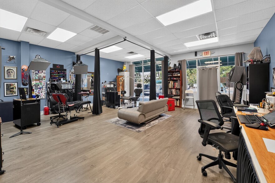 More Photos Of 594 E Chatham St, Cary Office For Sale