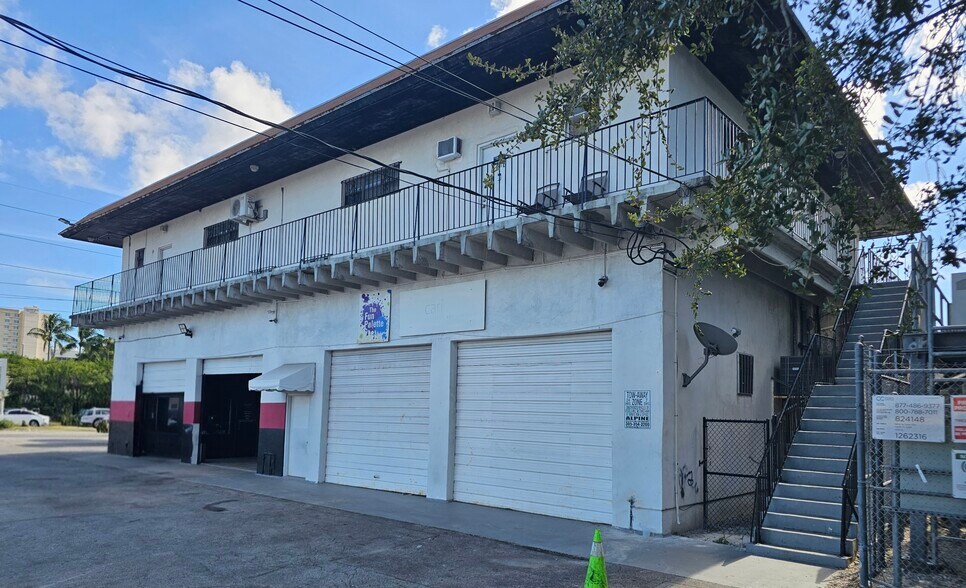 More Photos Of 18356 W Dixie Hwy, North Miami Beach Warehouse For Lease
