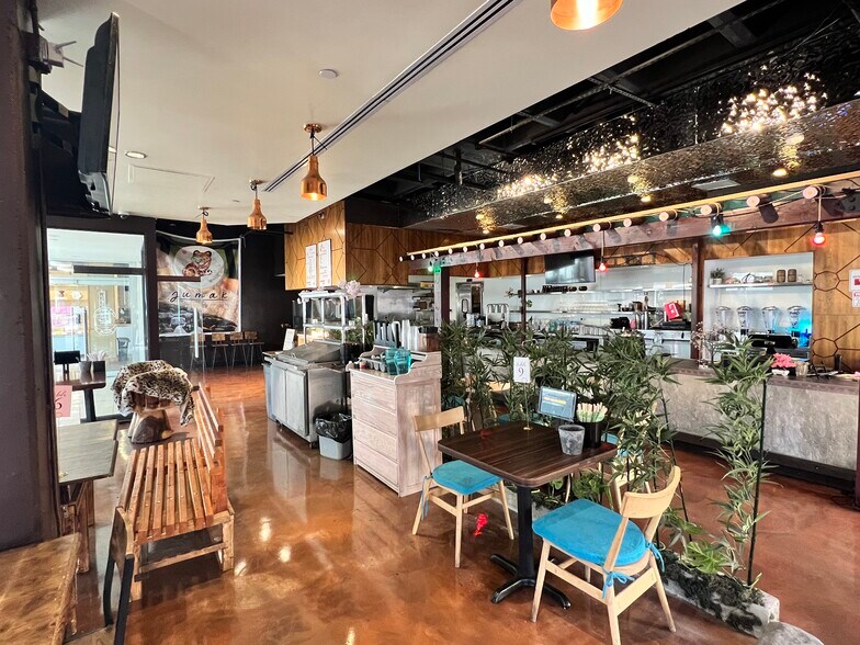 More Photos Of 25-45 N Raymond Ave, Pasadena Apartments For Lease