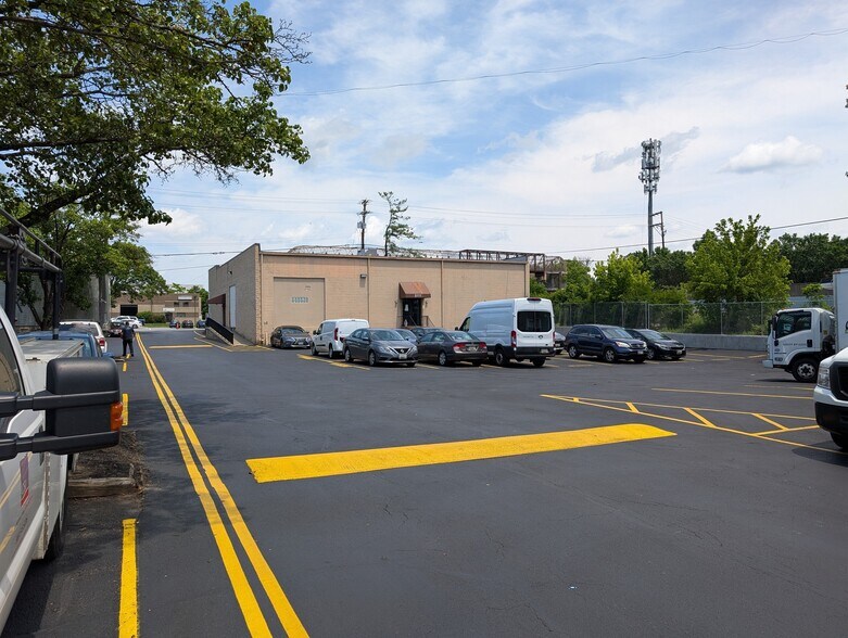 More Photos Of 5113-5123 Berwyn Rd, College Park Unknown For Lease