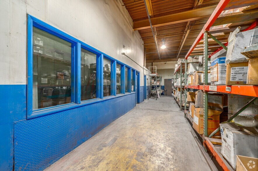 More Photos Of 2201 W Park Dr, Lorain Manufacturing For Lease