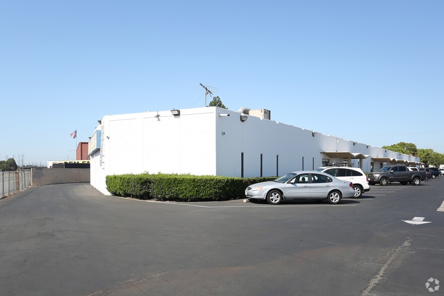 More Photos Of 1969-1999 Ritchey St, Santa Ana Warehouse For Lease