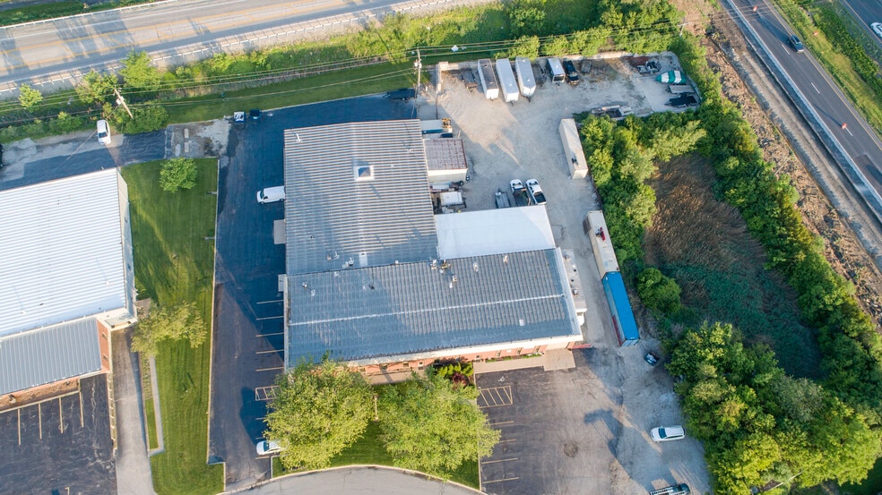 More Photos Of 20620 Burl Ct, Joliet Warehouse For Lease