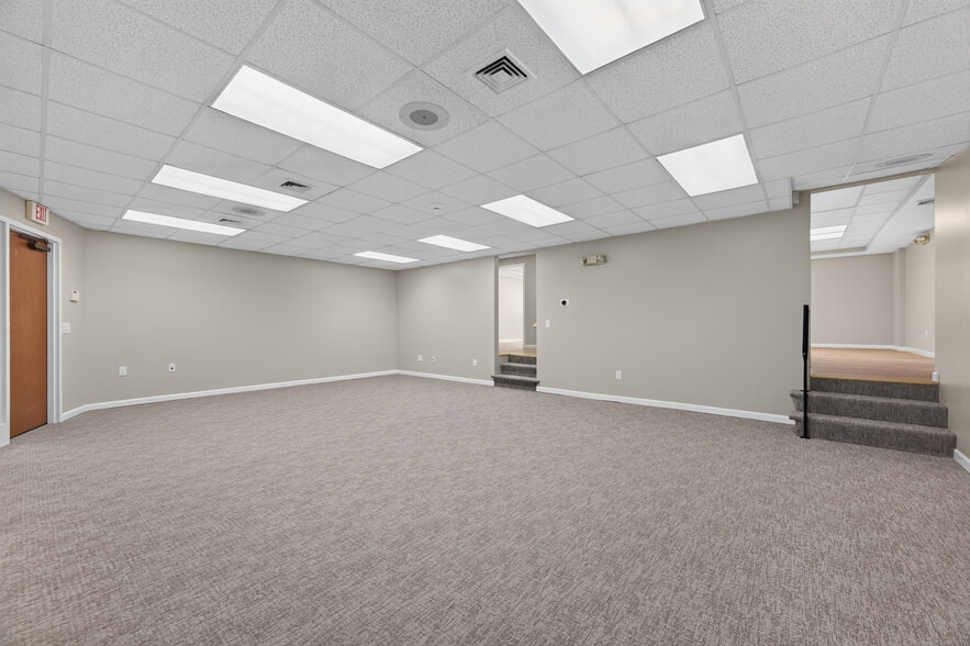 More Photos Of 464 Wolcott Rd, Wolcott Office For Lease