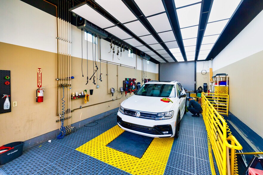 More Photos Of 1027 N Hacienda Blvd, La Puente Carwash For Sale