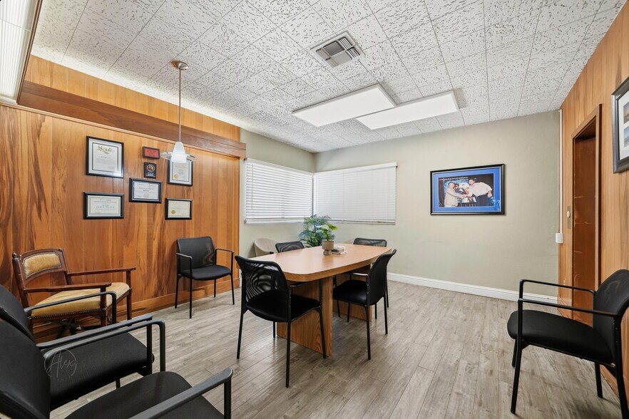 More Photos Of 1660 N Newcomb St, Porterville Coworking Space