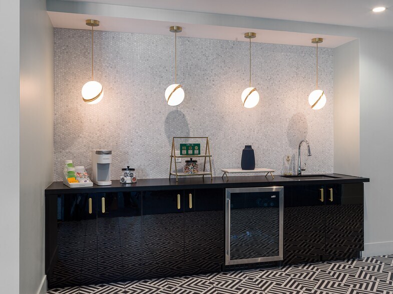 More Photos Of 1800 Beverly Blvd, Los Angeles Apartments For Lease