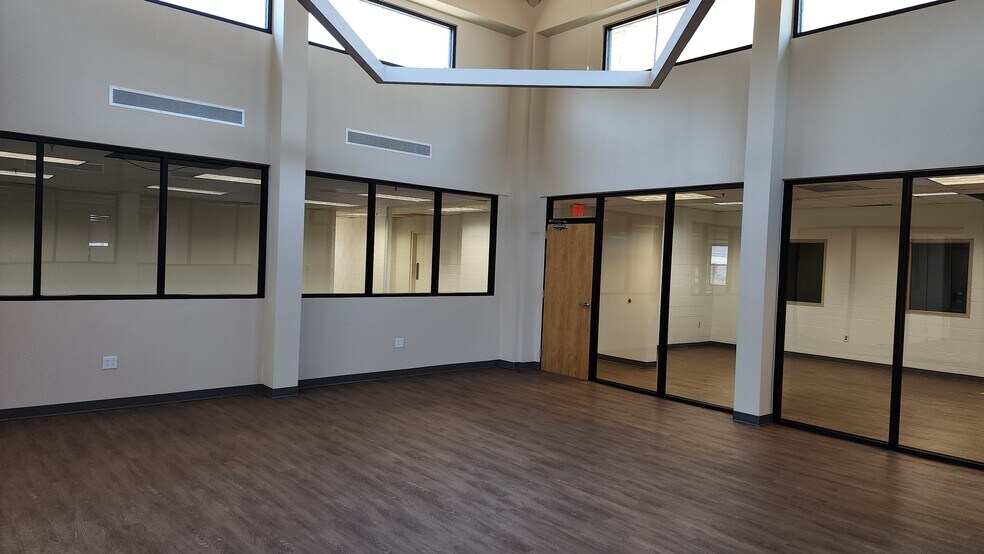 More Photos Of 3600 Formosa Ave, McAllen Distribution For Lease