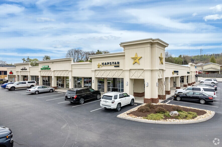 More Photos Of 10820 Kingston Pike, Knoxville Unknown For Lease