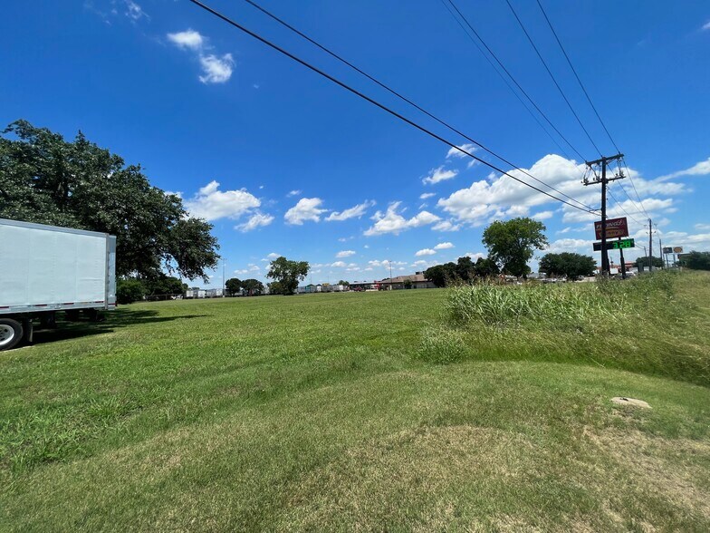 More Photos Of 4301 Lyndon B Johnson Fwy, Dallas Land For Sale