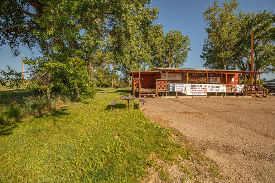 More Photos Of 13899 MT HIGHWAY 200 Hwy, Sun River Bar For Sale