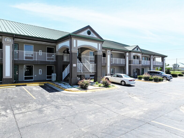 More Photos Of 2226 Highway 71, Marianna Hotel For Sale