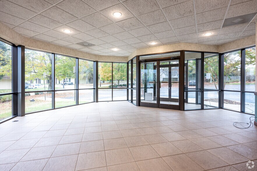 More Photos Of 1321 Long St, High Point Office For Sale