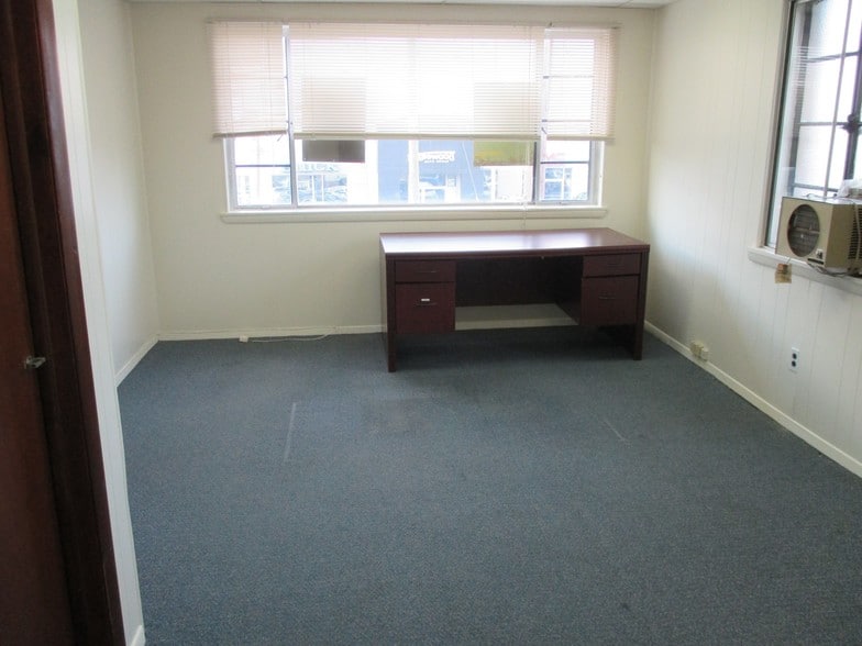 More Photos Of 407 Grand Ave, Englewood Loft Creative Space For Lease