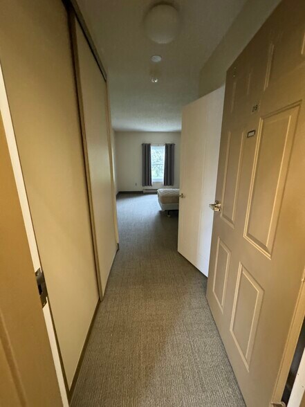 More Photos Of 725 Gibralter St, Norfolk Flex For Sale
