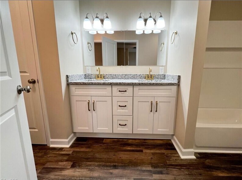 More Photos Of 109 E Highfill Ave, Liberty Apartments For Sale