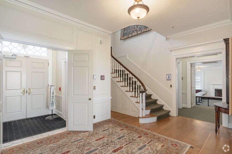 More Photos Of 311 Pennington Rocky Hill Rd, Pennington Unknown For Lease
