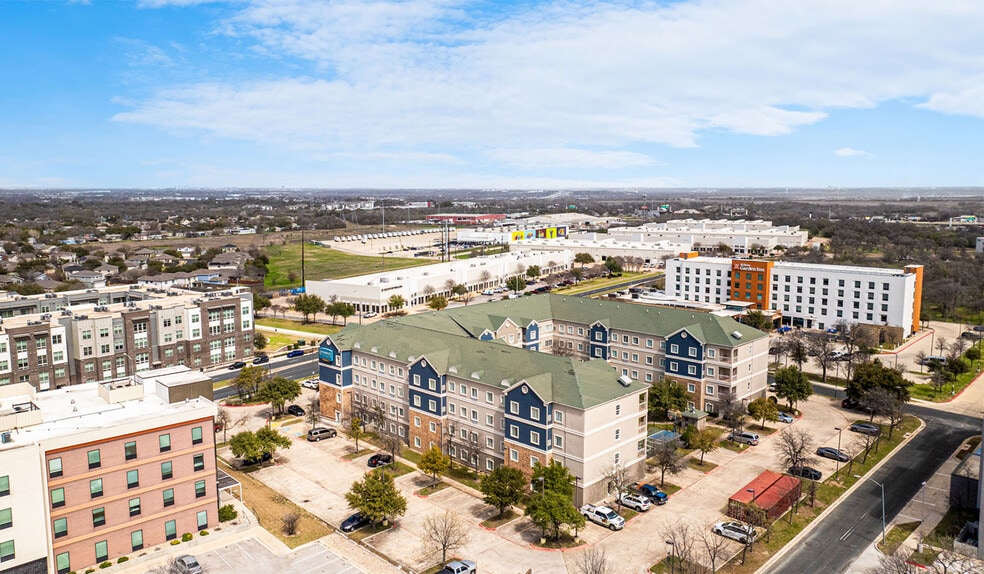 More Photos Of 1611 Airport Commerce Dr, Austin Hotel For Sale