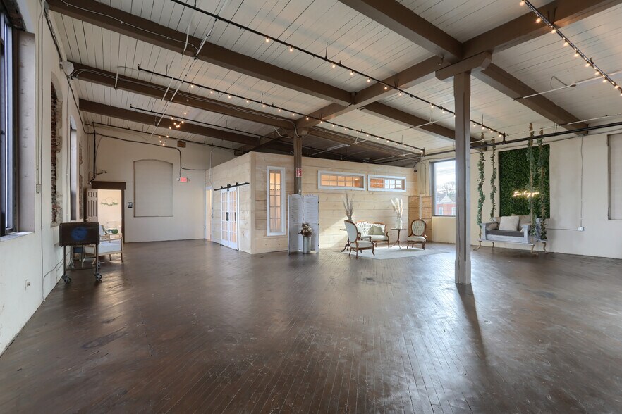 More Photos Of 124 N. 5th Street, Lebanon Warehouse For Sale