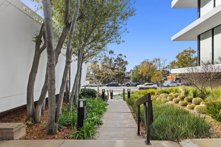 More Photos Of 3003 4th Ave, San Diego Medical For Lease